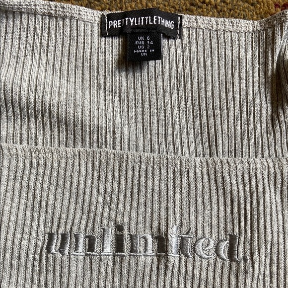 PrettyLittleThing Ribbed Gray Top - Picture 3 of 5